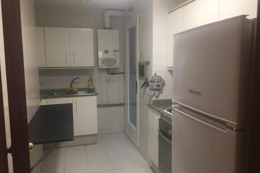 Comode Apartament Al Bell Mig De خيرونا المظهر الخارجي الصورة