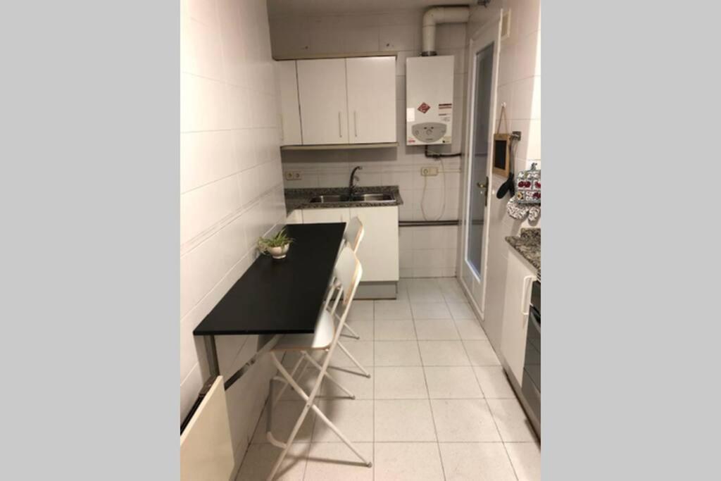 Comode Apartament Al Bell Mig De خيرونا المظهر الخارجي الصورة